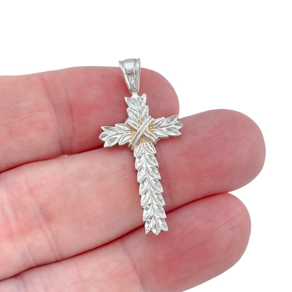Vintage Sterling Silver 925 Leaf Cross Pendant